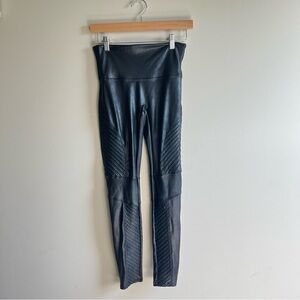 SPANX Leggings Size Medium Faux Leather Shiny MOTO Very Black 20136Q